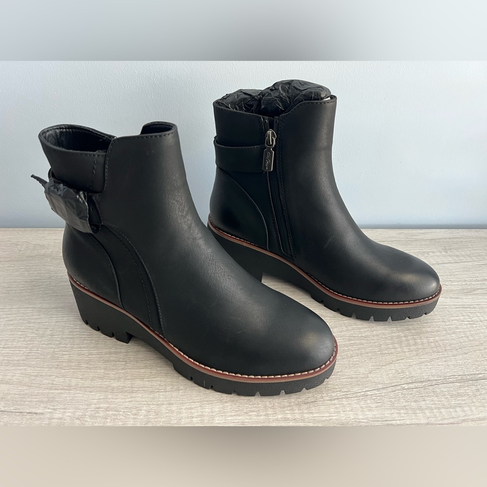 Aqua College Women's Desiree Lug Waterproof Booties Size 10